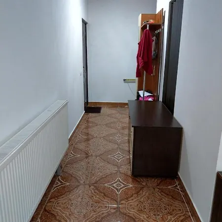 5 Cu Balcon Plaja 5 Minute Nucilor 6 *