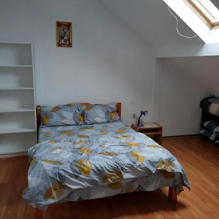 Apartament 5 Cu Balcon Plaja 5 Minute Nucilor 6 Costineşti